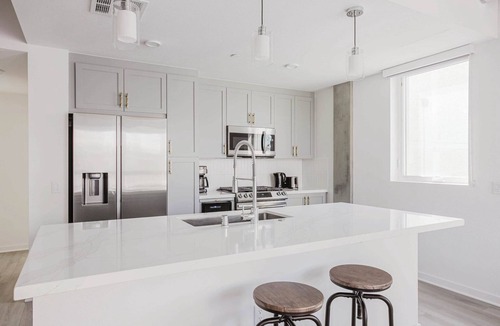 Downtown Long Beach Apartment | Modern Long Beach 2BR w/Pool & Gym, nr beach, by Blueground