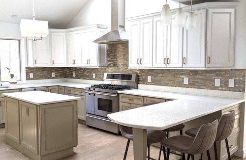 Garrison House | Modern Luxurious Country Retreat w/Sauna + Hot tub 1hr from NYC