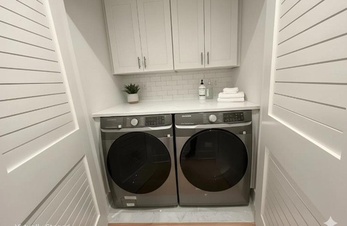 Weehawken Apartment | Modern Luxury 3BR 2BA 10 minutes to NYC
