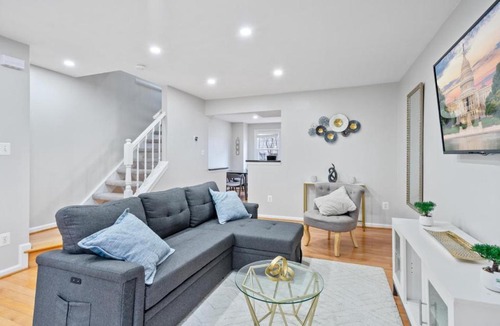 Arlington Hotel | Modern Luxury DC Free Parking