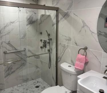Miami Gardens House | Modern Miami Gardens Stay Near Hard Rock Stadium
