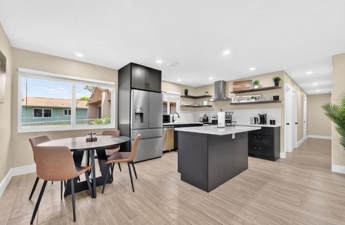 Overtown House | Modern Miami Stay Sleeps 6 Walk to Wynwood