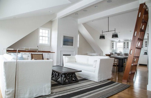 Monomoy House | Modern Monomoy Home Close To Town And Harbor