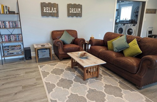 Ruckersville House | Modern mountain guesthouse w/hot tub access and 5-15m to many local activities