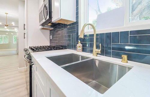 Canoga Park House | Modern MTR Home Near Topanga Village – Easy 30-Min Drive to Hollywood