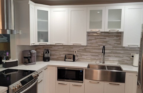Wilton Manors House | ★Modern Mythical Manor★ King bed - 11 min from Airport-Ideal for Families