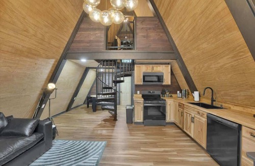 Gouldsboro Cabin | Modern New A-Frame Cabin | Hot Tub | Big Bass Lake
