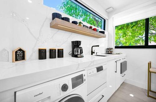 Buena Vista Apartment | Modern Oasis Near Design District, Wynwood