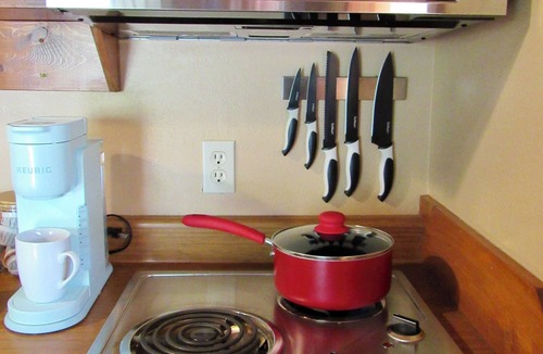 Babb Cabin | Modern, private 1-bedroom cabin near Glacier Park - Many Glacier and Sun Road
