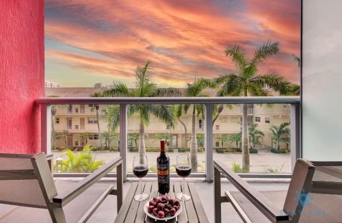 Hallandale Beach Apartment | MODERN Resort Modern apartment 2 BR 2 BR POOL