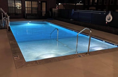 North Chesterfield Apartment | Modern Retreat with Balcony, mins to VCU,Fireplace & Sky Lounge Access