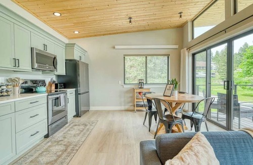 Lakeside House | Modern Retreat with Game Room and Lake Views