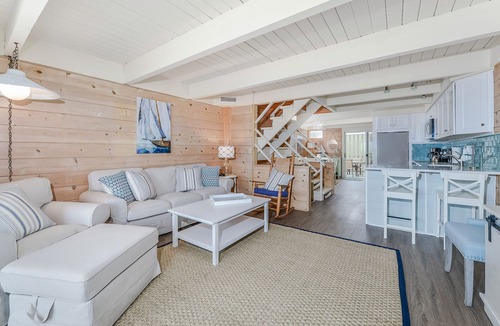 Midtown Ocean City House | Modern, Spacious Oceanfront Townhome Sleeps 10