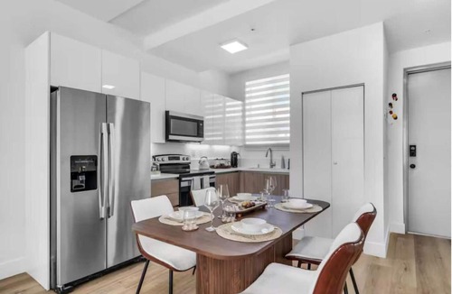 East Little Havana Apartment | Modern Stay Near Beach 2 bedrooms and 2 bathrroms #207