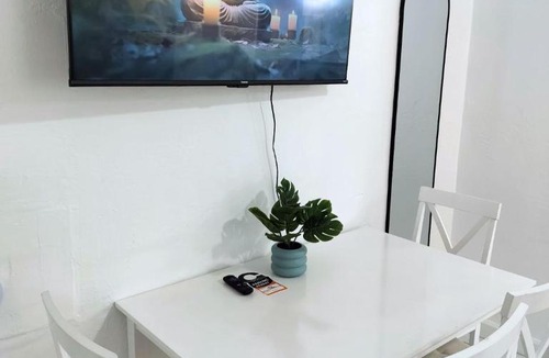 Parkside Apartment | Modern studio in a prime location 112-1
