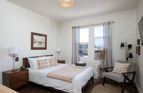 Westlake Apartment | Modern Studio Oasis! Close to Downtown LA!