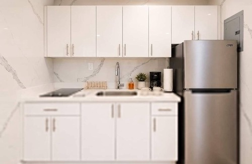 Royal Poinciana Apartment | Modern Studio + Private Parking | Near Beach