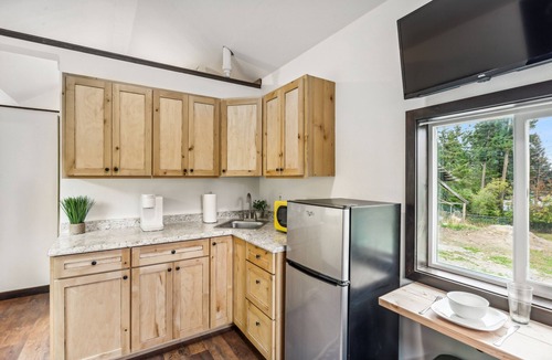 Lakeside Cabin | Modern Tiny Home In The Heart Of Vacation Town