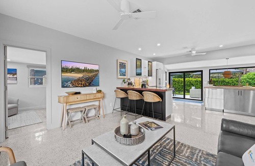 Wilton Manors House | Modern Tropical Oasis, Private Heated Pool, Minutes to Beach & Wilton Manors!