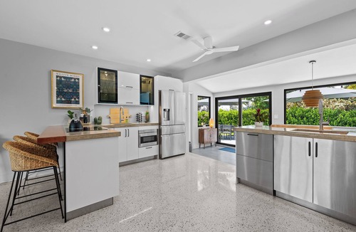 Wilton Manors House | Modern Tropical Oasis, Private Heated Pool, Minutes to Beach & Wilton Manors!