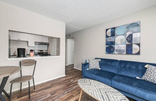 Rocky River Apartment | Modern & Updated First Floor 1BR near HWY/Airport