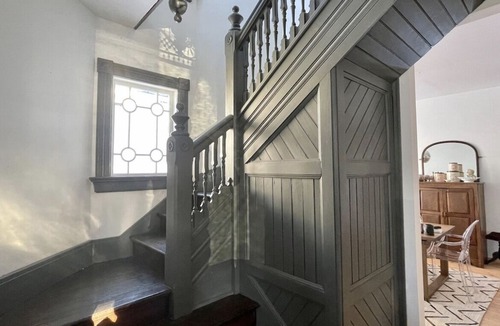 Delhi House | Modern Victorian House W/ HotTub on Main St Delhi
