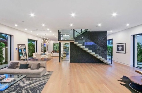 Fairfax District Villa | Modern Villa In West Hollywood