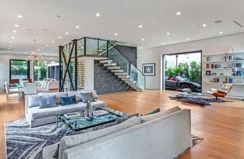 Fairfax District Villa | Modern Villa In West Hollywood