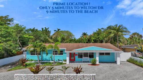 Wilton Manors House | Modern Villa with Heated Pool, Pergola, Mini Golf, Wilton Dr and Beach