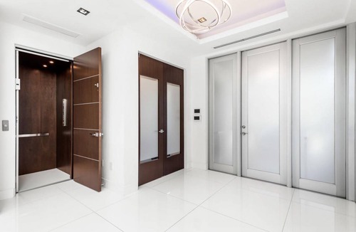 Nurmi Isles House | Modern Waterfront Mansion 7 Bedroom 8 Bathrooms walking distance from Las Olas beach