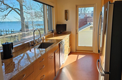 North Beach House | Modern Waterfront House with amazing views of the Chesapeake Bay! Private pier!