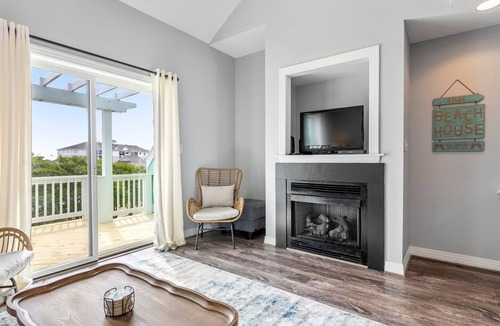 Bermuda Bay House | Monkey Business: Townhome w/ Community Pool & Lazy River | Dogs Welcome!