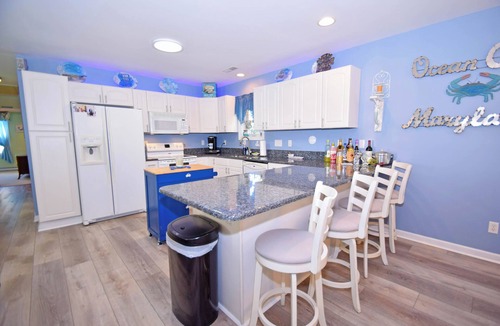 Montego Bay House | Montego Bay-Colonial Drive 13339-Bayside 135th Street (pets allowed)
