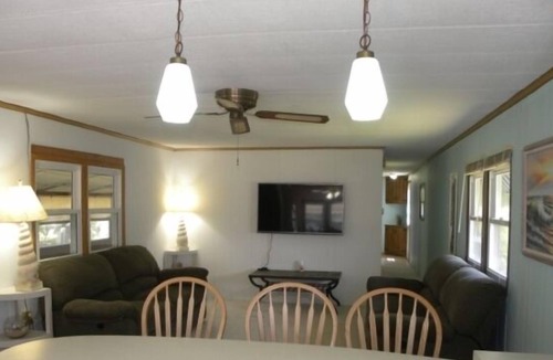 Montego Bay House | Montego Bay Community 3 BR 1.5 Baths+outside shwr
