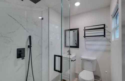 Victoria Park Apartment | Moody Stoody-O in Las Olas Beach and Holiday Park