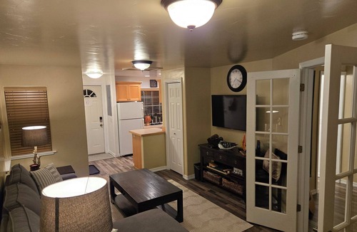 Nampa Cottage | Moonlight Cottage-Great Fire Pit! Walk to Marina, Ponderosa Park or Downtown!