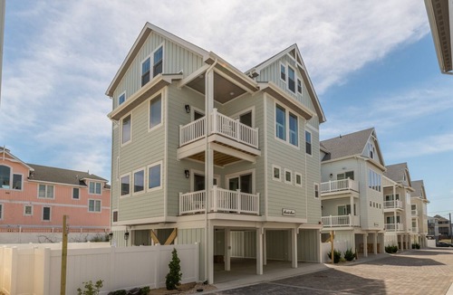 Kill Devil Hills House | Moonlit Manor - Pets Welcome + Private Pool