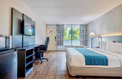 Star City Hotel | Motel 6 Morgantown, WV