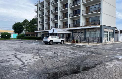 Norfolk Hotel | Motel 6 Norfolk, VA East Little Creek