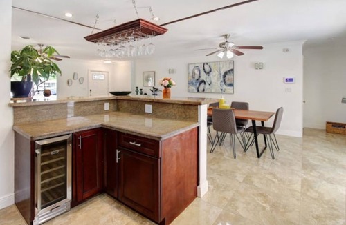 Coral Ridge Isles House | Mother Flowers in Paradise