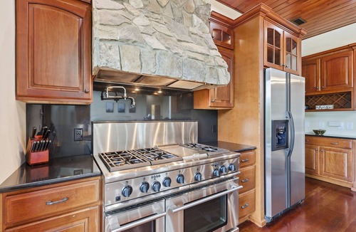 Lansing Ski Chalet | Mount Ever After-Mountain home with hot tub, game room, and views