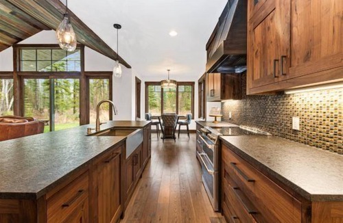Columbia Falls House | Mountain Home with Private Hot Tub