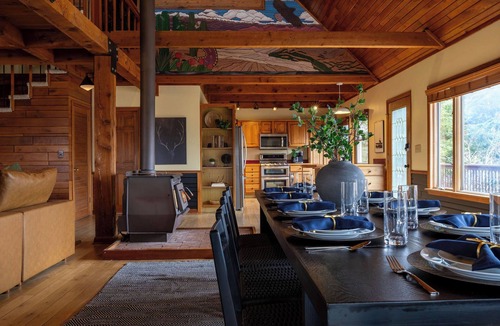 Lansing House | Mountain Mama Cabin Luxury Getaway on NR Gorge Rim! Hot+Cold Tubs/Sauna/Games