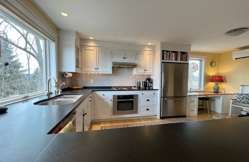 Middlebury House | Mountain-view House ~ Mins To Middlebury, Flex Cancellation Policy