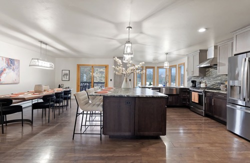 Kalispell House | Mountain Views, 9 Beds, Hot Tub, Sauna, Game Room