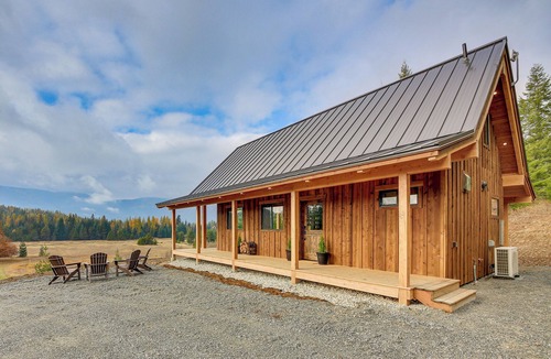 Sandpoint Cabin | Mtn Valley Views! Cabin 6 Mi to Lake Pend Oreille