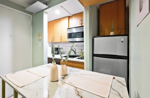Rose Hill Apartment | Murray Hill 2BR with Private Outdoor Space & Laundry