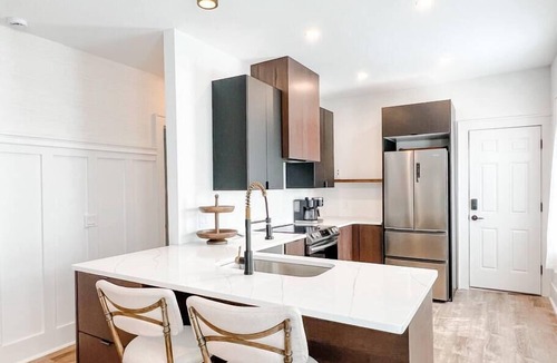 Rochester Apartment | N. Winton Village/Comfort +
