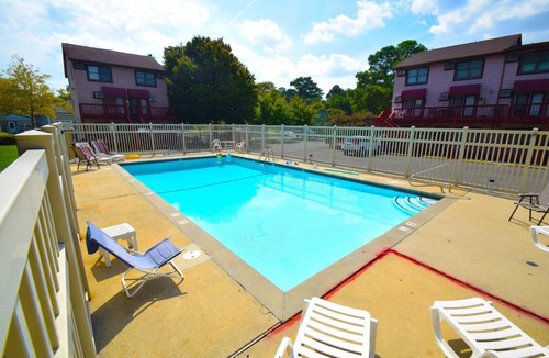 Caine Woods House | Nanticoke Square 207B townhouse