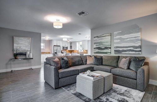 Coral Heights House | Near Beaches and Wilton Drive